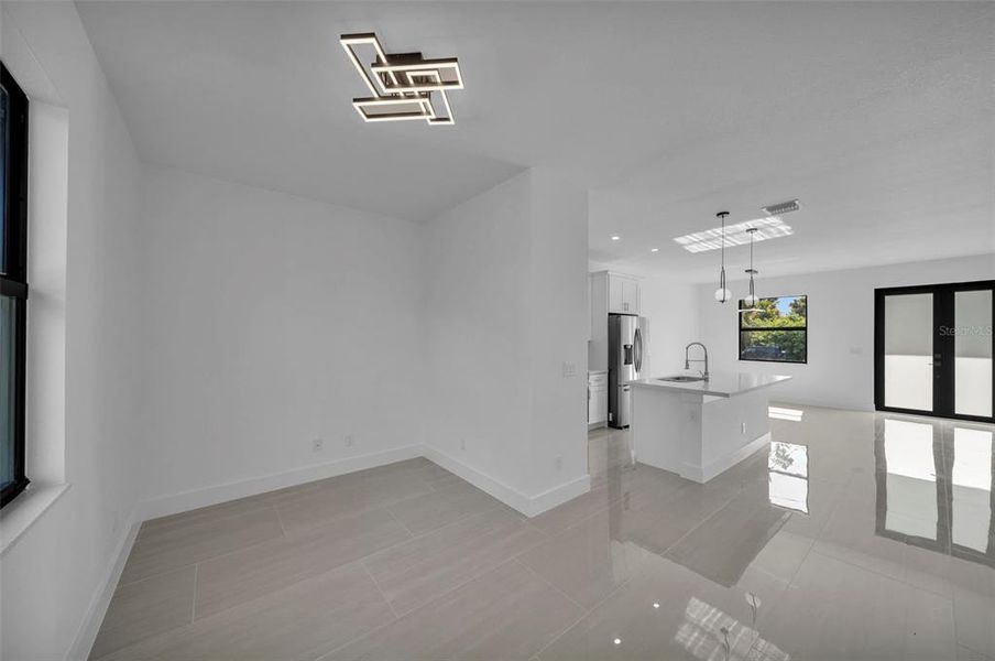 Spacious, unfurnished interior of a new home in , Port Charlotte (Image 22).