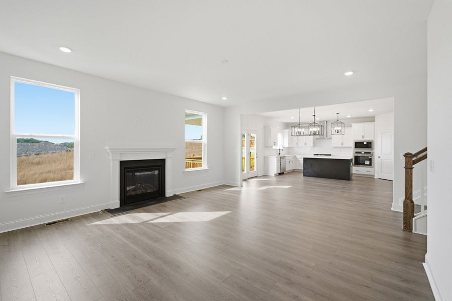 Spacious, unfurnished interior of a new home in McCain's Station, Gallatin (Image 30).