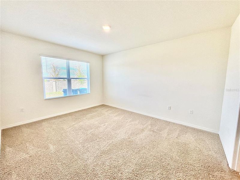 Spacious, unfurnished interior of a new home in Cascades, Davenport (Image 12).