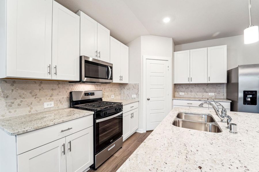 Photo is not of the actual home but is an inspirational photo of builder’s model home and may depict options, furnishings, and/or decorator features that are not included. Photo is not of the actual home but is an inspirational photo of builder’s model home and may depict options, furnishings, and/or decorator features that are not included.