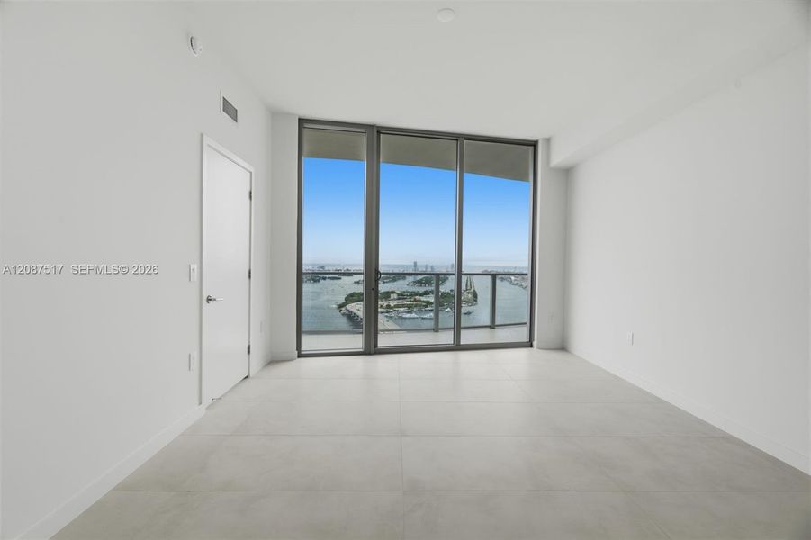 Spacious, unfurnished interior of a new home in , Miami (Image 52).