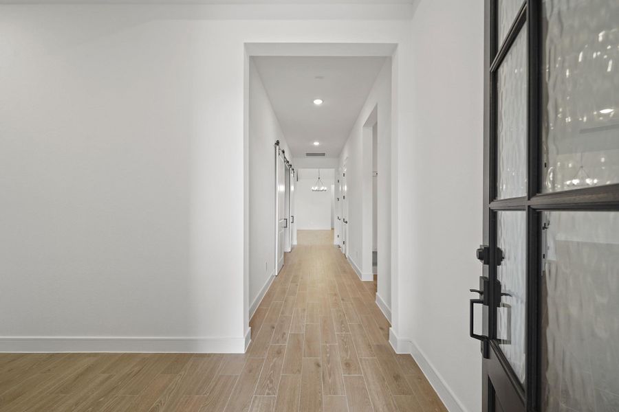 Welcoming foyer (*Photo not of actual home and used for illustration purposes only.) Welcoming foyer (*Photo not of actual home and used for illustration purposes only.)