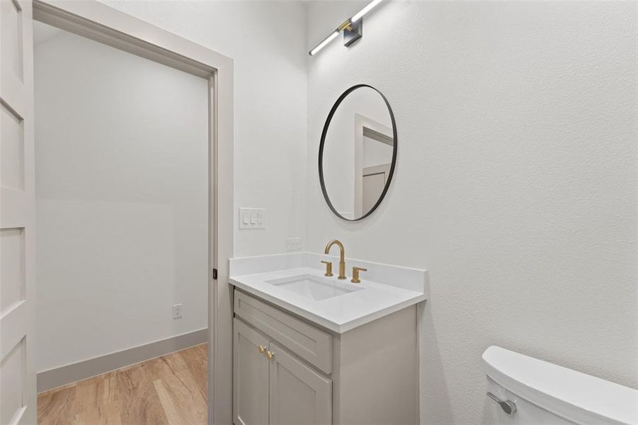 Furnished interior view inside a new home in , Malakoff (Image 28).