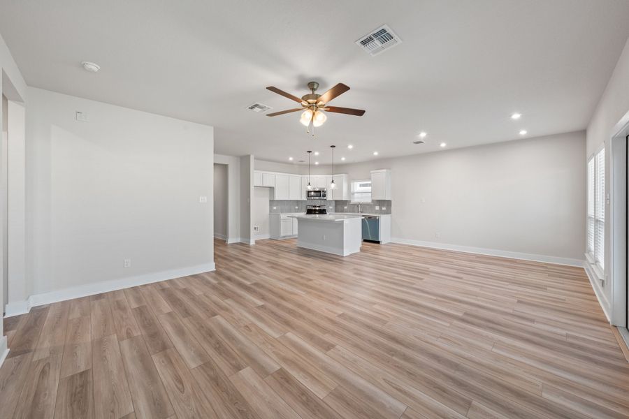 Spacious, unfurnished interior of a new home in North Point, Temple (Image 7).