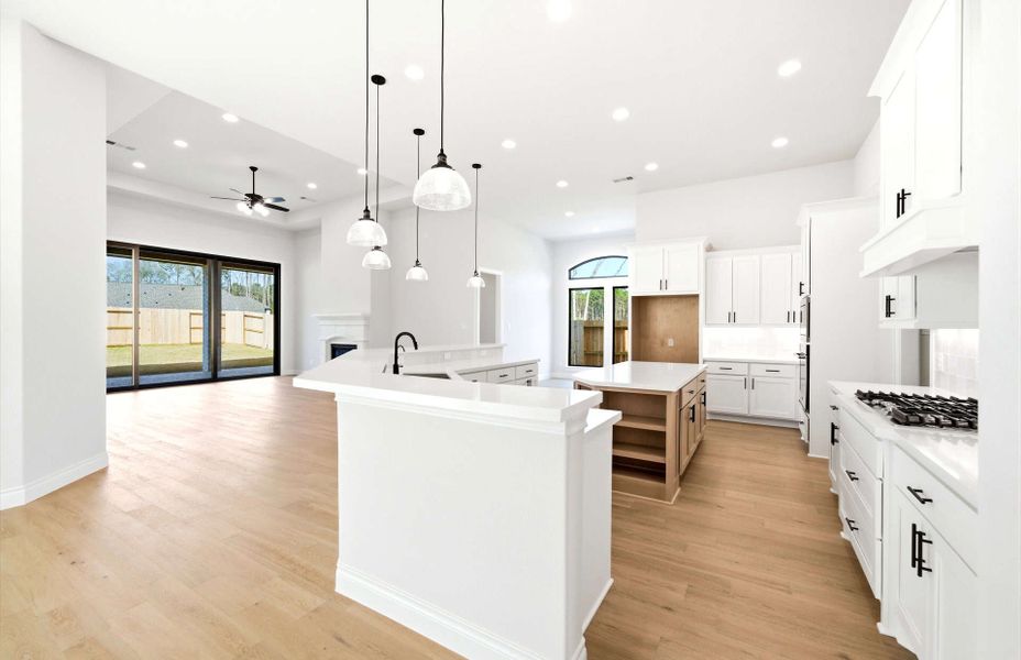 Furnished interior view inside a new home in The Highlands 55′, Porter (Image 12).
