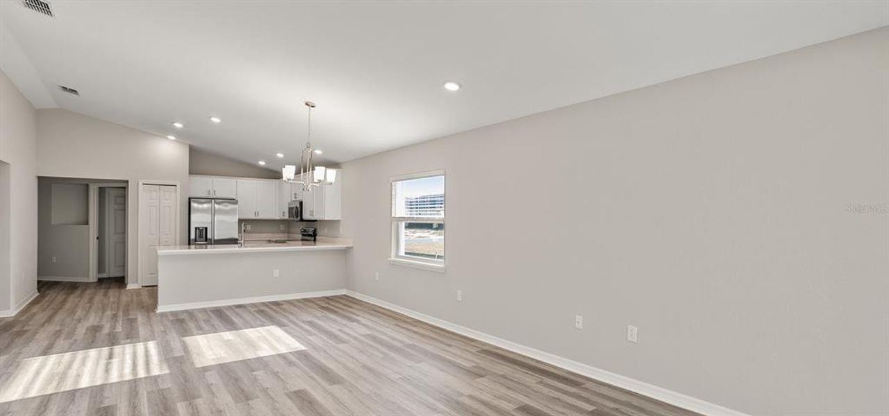 Spacious, unfurnished interior of a new home in Falls of Ocala, Ocala (Image 12).