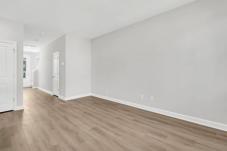 Spacious, unfurnished interior of a new home in Windward Village, Summerville (Image 8).