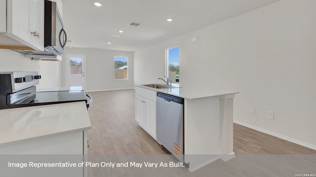 Furnished interior view inside a new home in Lantana, Lockhart (Image 8).