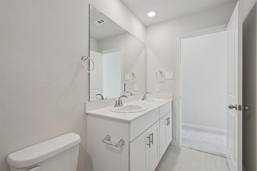 Furnished interior view inside a new home in River Ridge, Crandall (Image 9). Furnished interior view inside a new home in River Ridge, Crandall (Image 9).