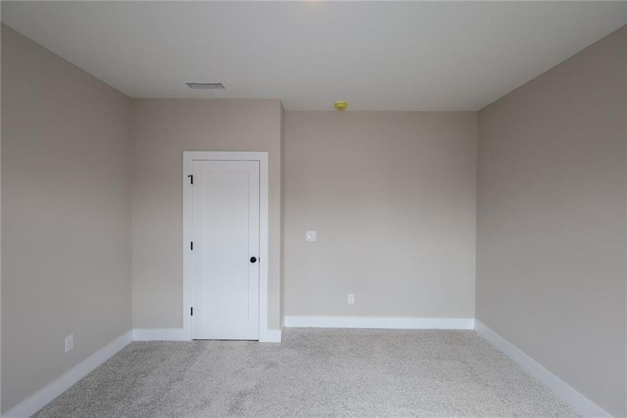 Spacious, unfurnished interior of a new home in Settingdown Farms, Cumming (Image 23).