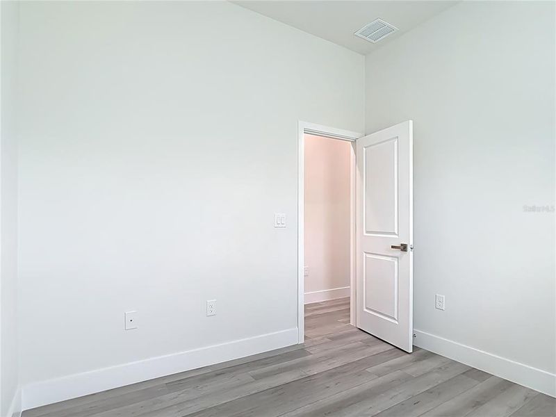 Spacious, unfurnished interior of a new home in , Port Charlotte (Image 39).