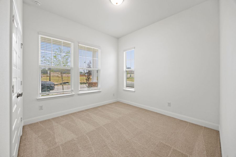 Representative unfurnished interior of a home built from the Kelly by Cambridge Homes in Lake Park, Rowlett (Image 16).