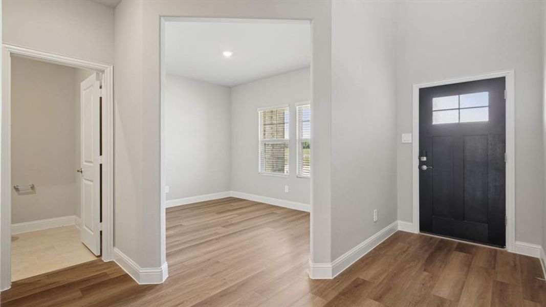 Spacious, unfurnished interior of a new home in Windmore, Princeton (Image 17).
