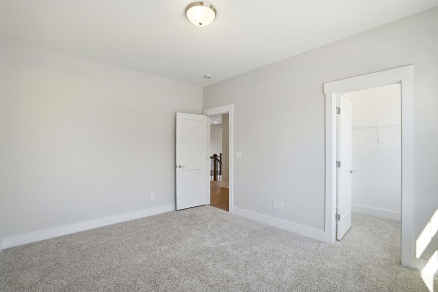 Spacious, unfurnished interior of a new home in Rone Creek, Waxhaw (Image 68).