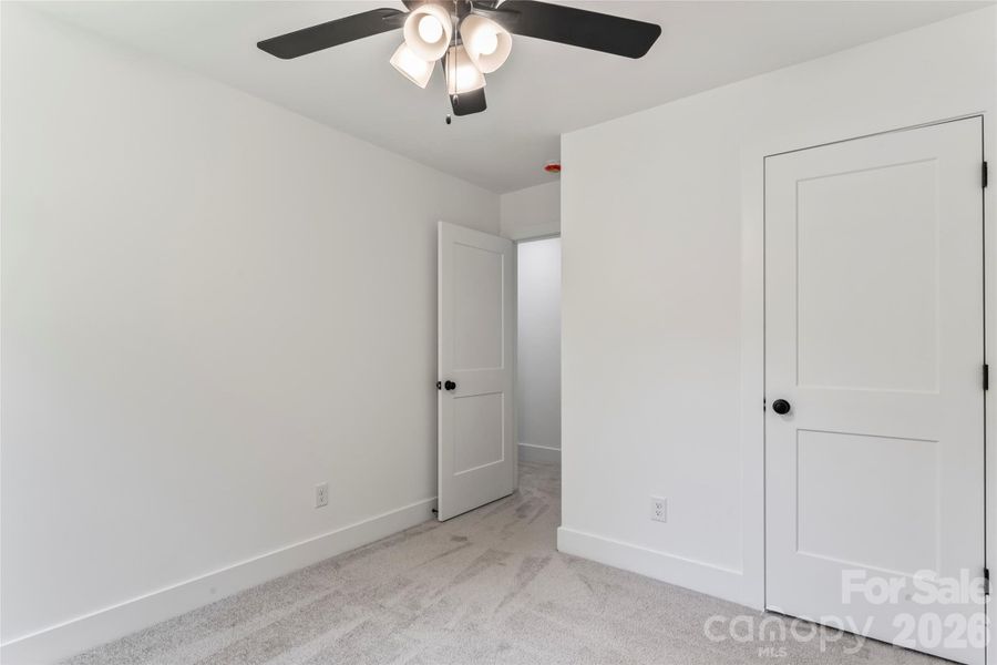 Spacious, unfurnished interior of a new home in , Fort Mill (Image 16).