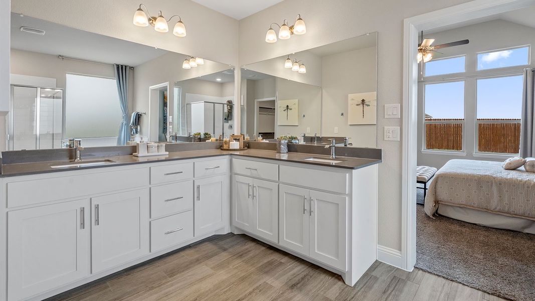 Representative furnished interior of a home built from the Wimberley by D.R. Horton in Lakeview Pointe, Grand Prairie (Image 34).