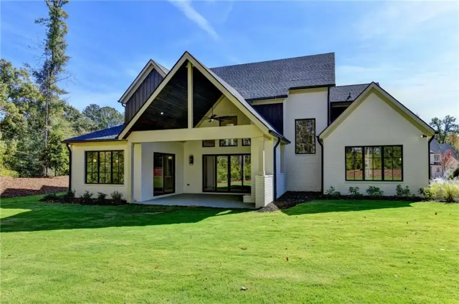Image 77 of a home in Lyndon Creek.