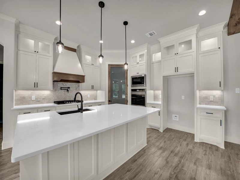 Furnished interior view inside a new home in , Weatherford (Image 16).