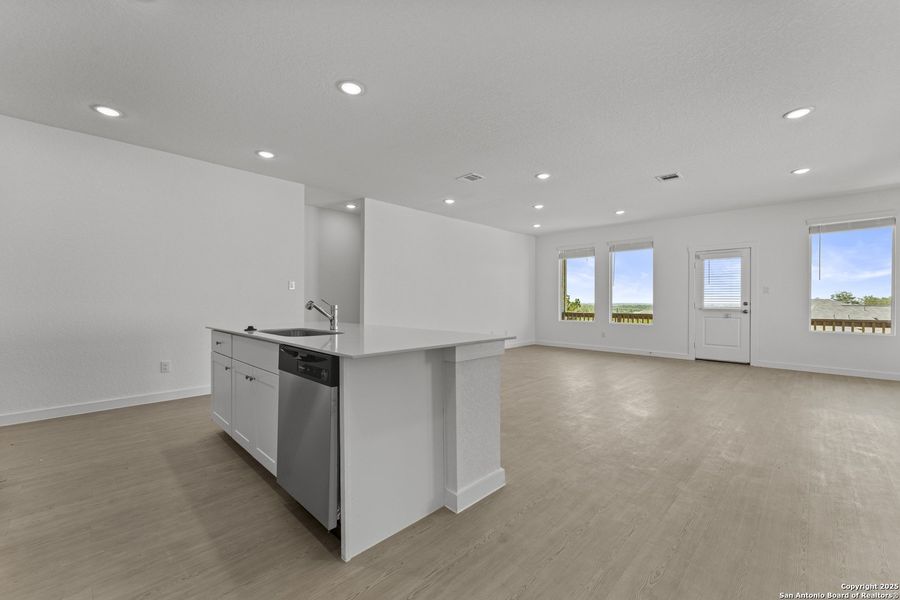 Spacious, unfurnished interior of a new home in Waterwheel, San Antonio (Image 19).