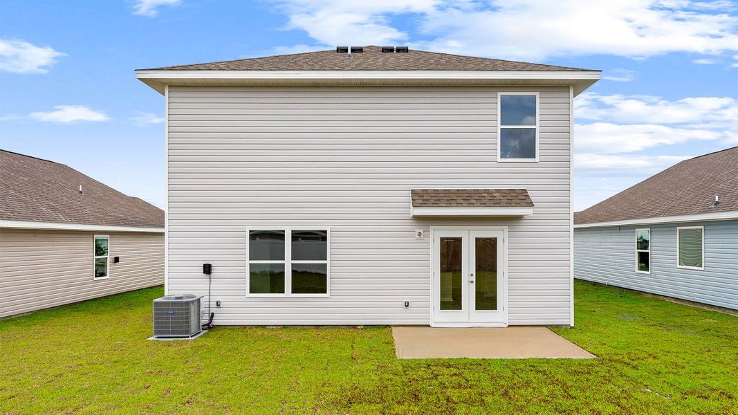 Exterior details and patio area of a home in Park Place, Panama City (Image 19).