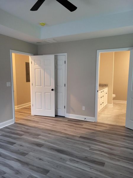 Spacious, unfurnished interior of a new home in , Walterboro (Image 12).