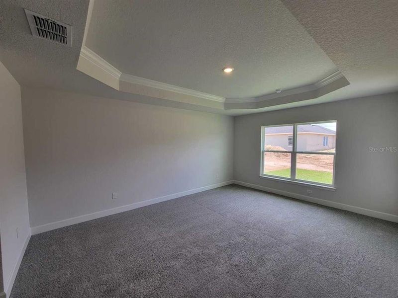 Spacious, unfurnished interior of a new home in , Ocala (Image 23).