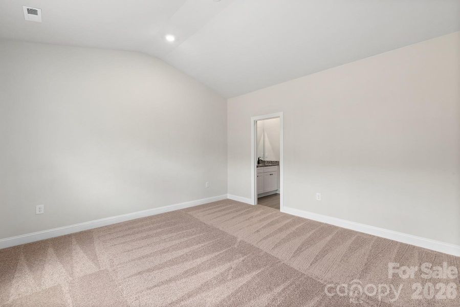 Spacious, unfurnished interior of a new home in Willow Estates, Shelby (Image 19).