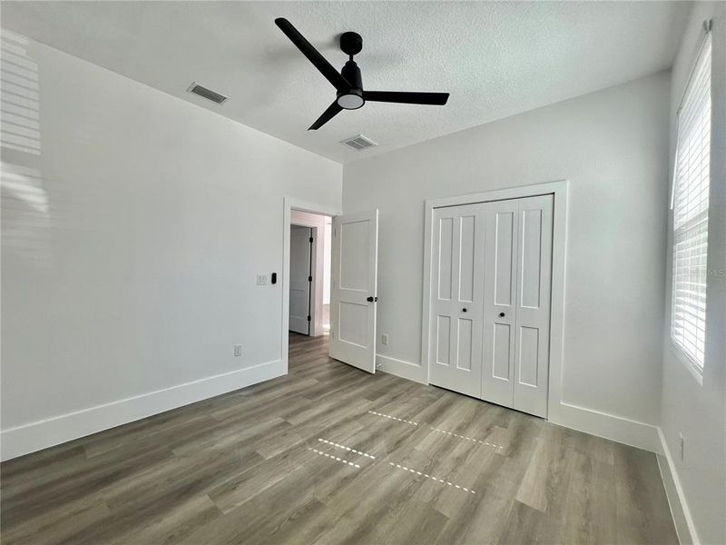 Spacious, unfurnished interior of a new home in , Tampa (Image 64).
