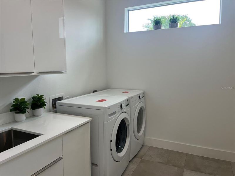 Furnished interior view inside a new home in , Sarasota (Image 32).