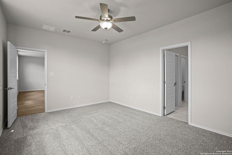 Spacious, unfurnished interior of a new home in Horizon Pointe, Converse (Image 81).