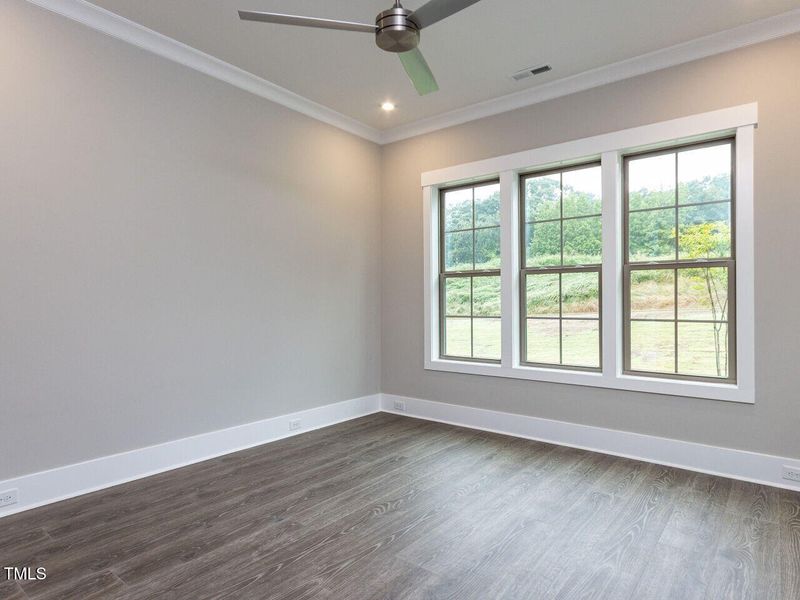 019-1280x960-primary-bedroom