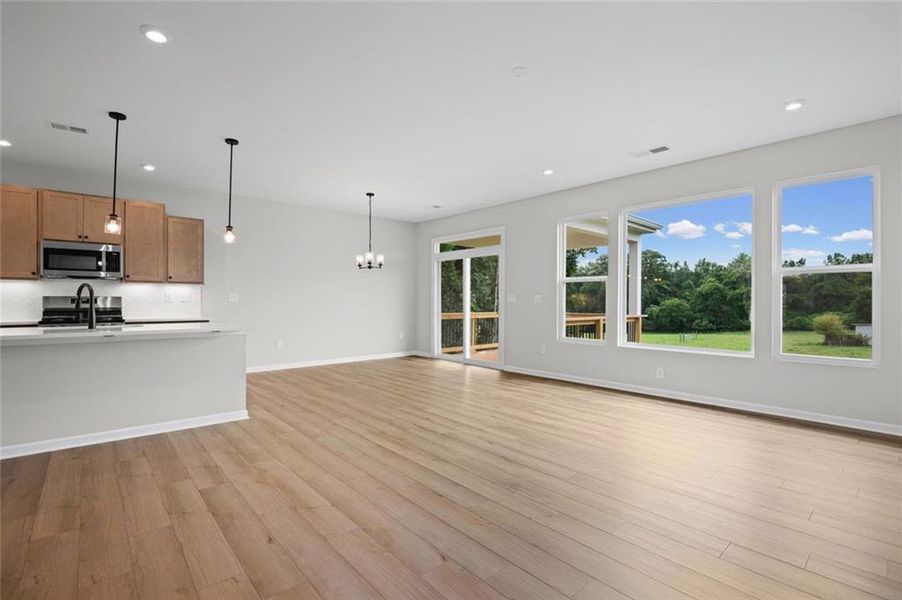 Spacious, unfurnished interior of a new home in Laurel Farms, Dallas (Image 20). Spacious, unfurnished interior of a new home in Laurel Farms, Dallas (Image 20).