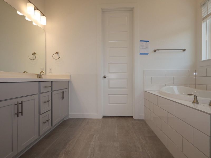 Furnished interior view inside a new home in Barksdale, Leander (Image 8).