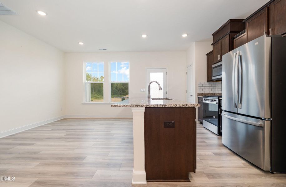 007_dsc06571-edit_738