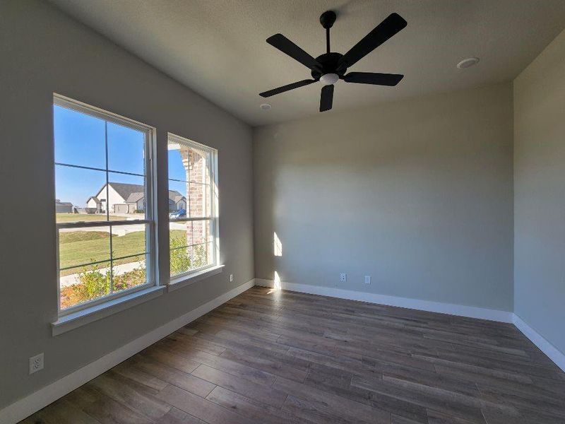 Spacious, unfurnished interior of a new home in Rocky Top, Krum (Image 11).