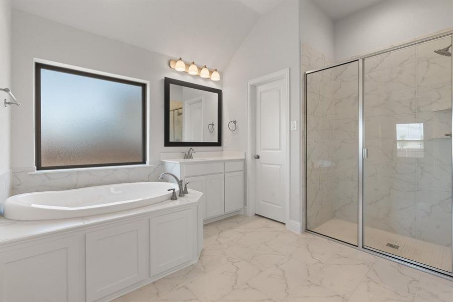 Furnished interior view inside a new home in , Waxahachie (Image 5).