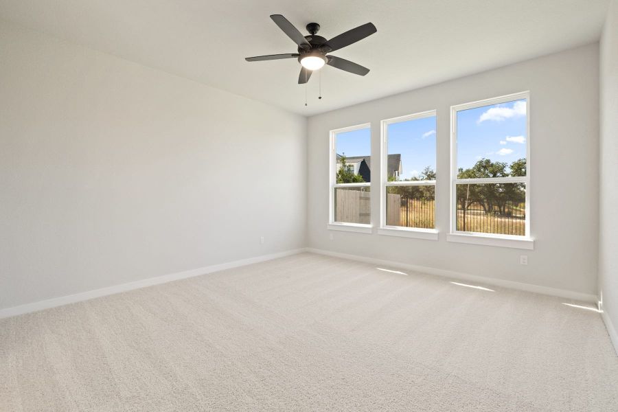 Spacious, unfurnished interior of a new home in Lariat, Liberty Hill (Image 33).