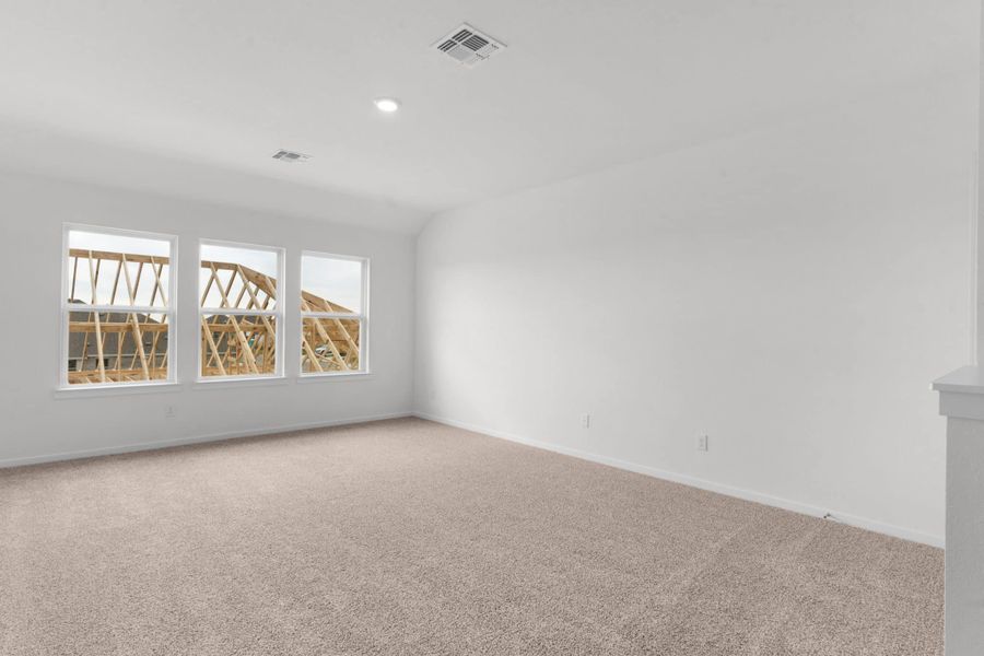 Spacious, unfurnished interior of a new home in Briarwood, Elgin (Image 17).