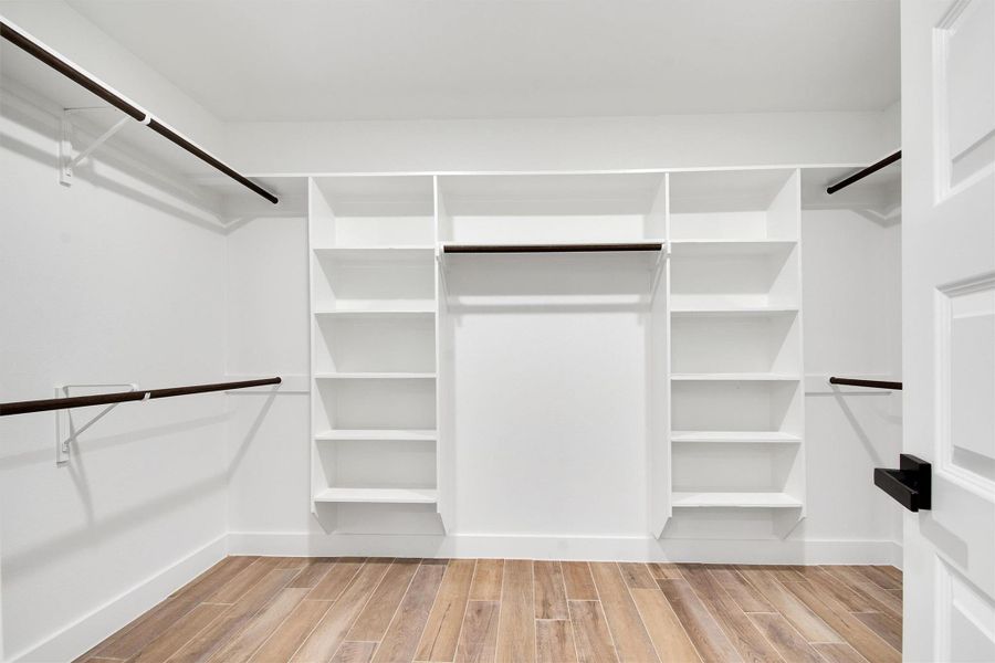 Spacious, unfurnished interior of a new home in , Bastrop (Image 30).