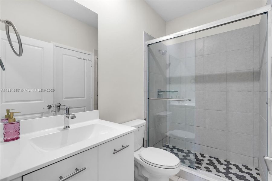 Furnished interior view inside a new home in , Miramar (Image 13).