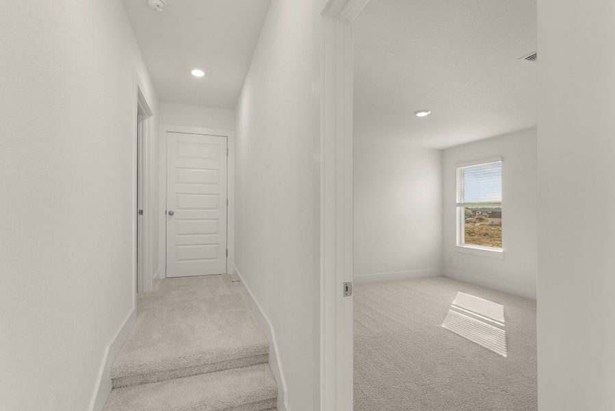 Spacious, unfurnished interior of a new home in Highland Village, Georgetown (Image 25). Spacious, unfurnished interior of a new home in Highland Village, Georgetown (Image 25).