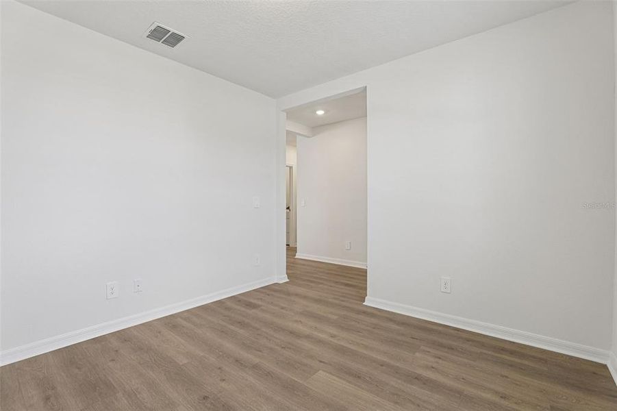 Spacious, unfurnished interior of a new home in Crosswinds - Signature Series, Haines City (Image 17).