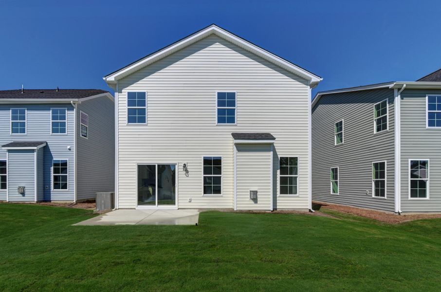 Exterior details and patio area of a home in Ashton Lakes, Lexington (Image 4).