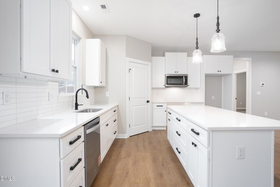 4505 Alamance Baptist Church Loop-10