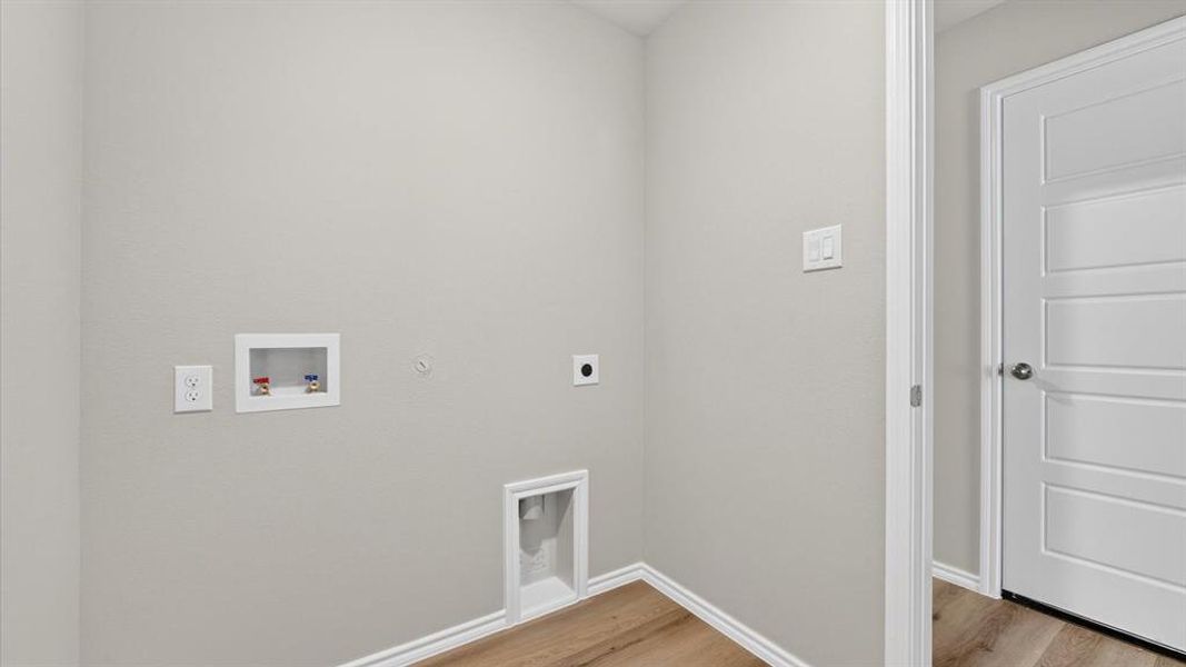 Spacious, unfurnished interior of a new home in Longhorn Estates, Fort Worth (Image 21). Spacious, unfurnished interior of a new home in Longhorn Estates, Fort Worth (Image 21).