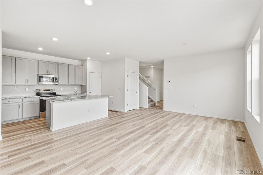 Spacious, unfurnished interior of a new home in Sky Ranch Villas, Watkins (Image 25).