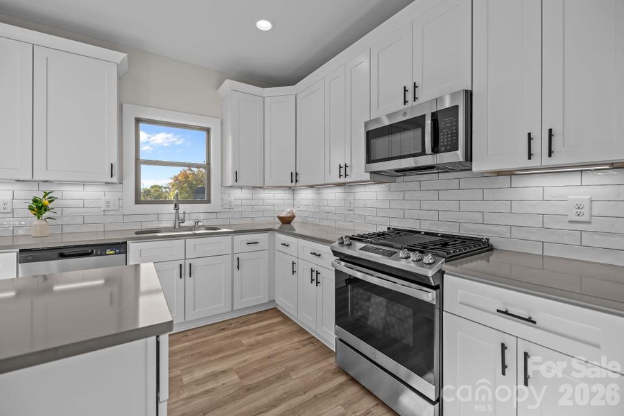Furnished interior view inside a new home in , Monroe (Image 14).