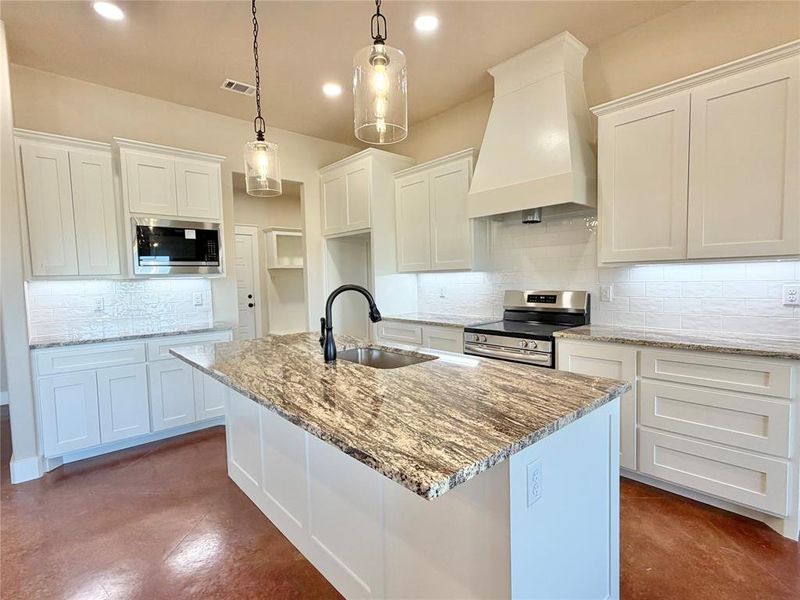 Furnished interior view inside a new home in , Weatherford (Image 6).
