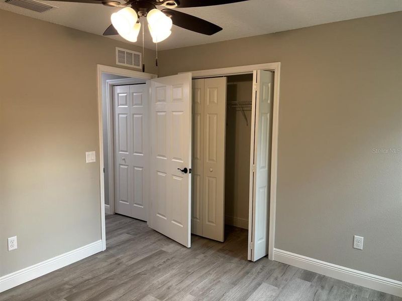 Spacious, unfurnished interior of a new home in , Citrus Springs (Image 25).