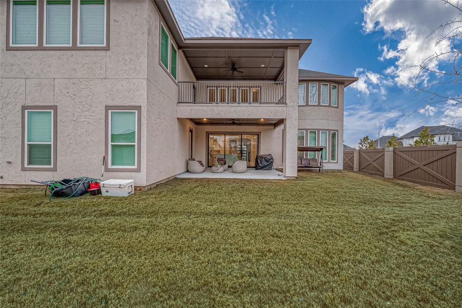Exterior details and patio area of a home in , Richmond (Image 3).